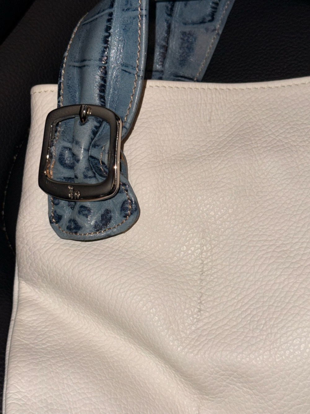 White Leather Shoulder Bag with Blue Croc-Effect Strap PETUSCO - Picture 6 of 16
